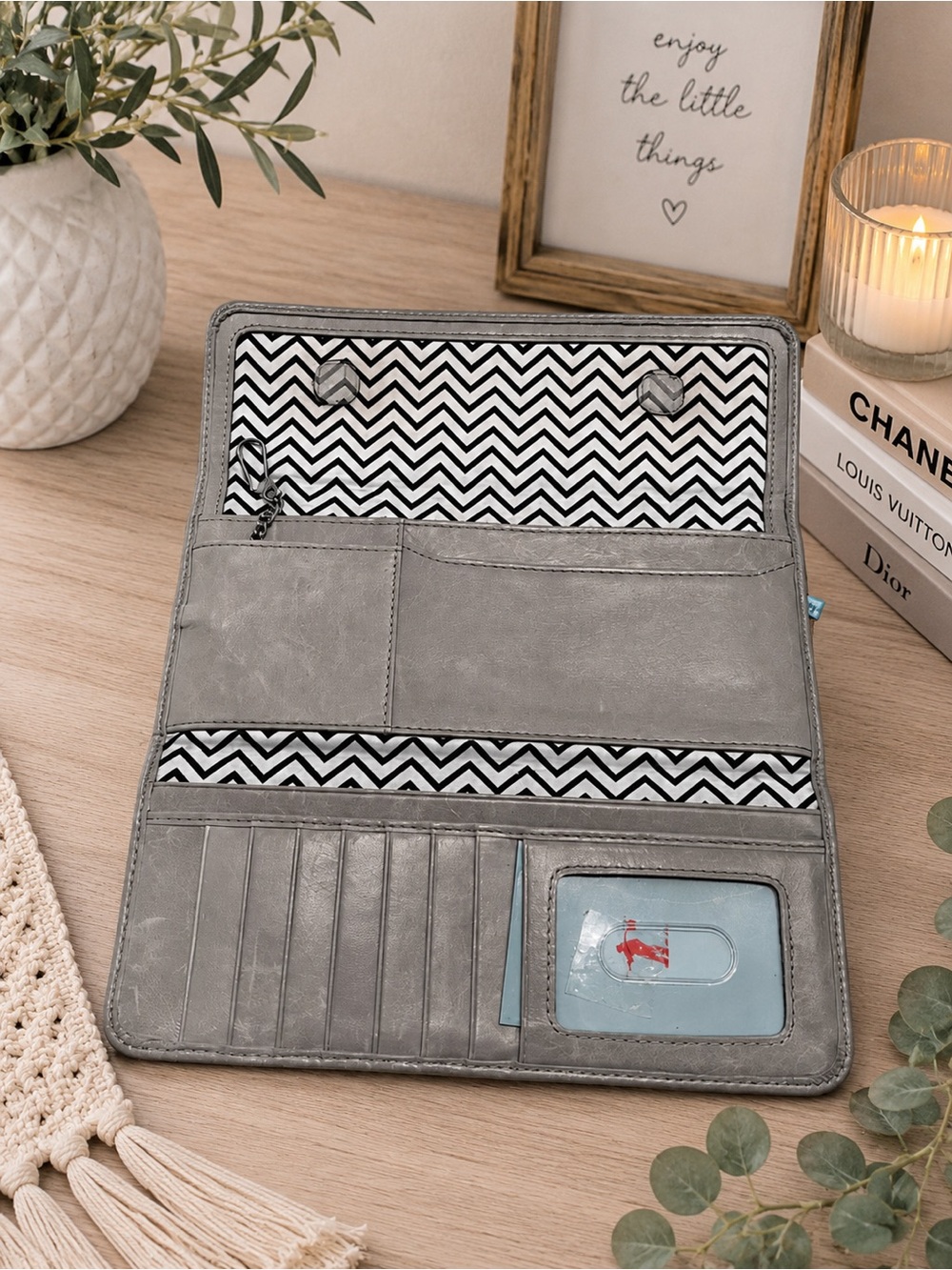 🩶 HOBO International Gray Taupe Genuine Leather Continental Wallet- #1035 - Picture 1 of 4